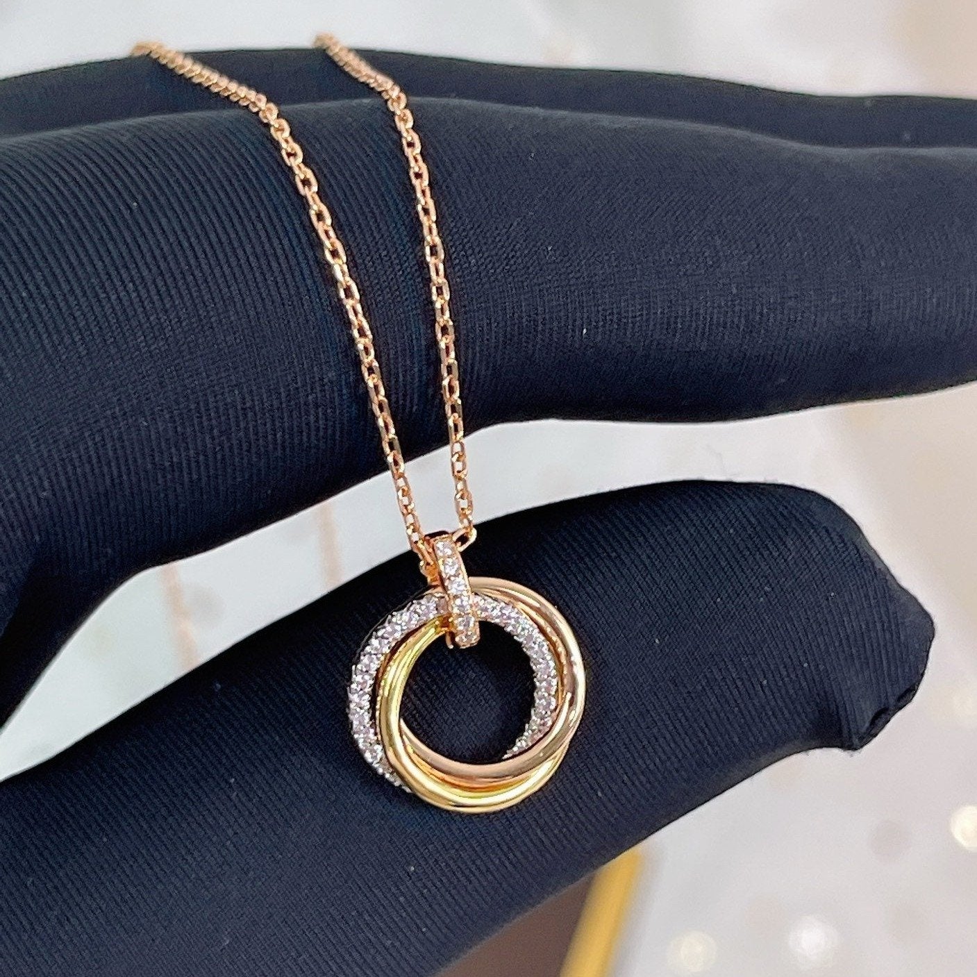¡®Imperial¡¯TRINITY NECKLACE SILVER GOLD PINK GOLD DIAMONDS