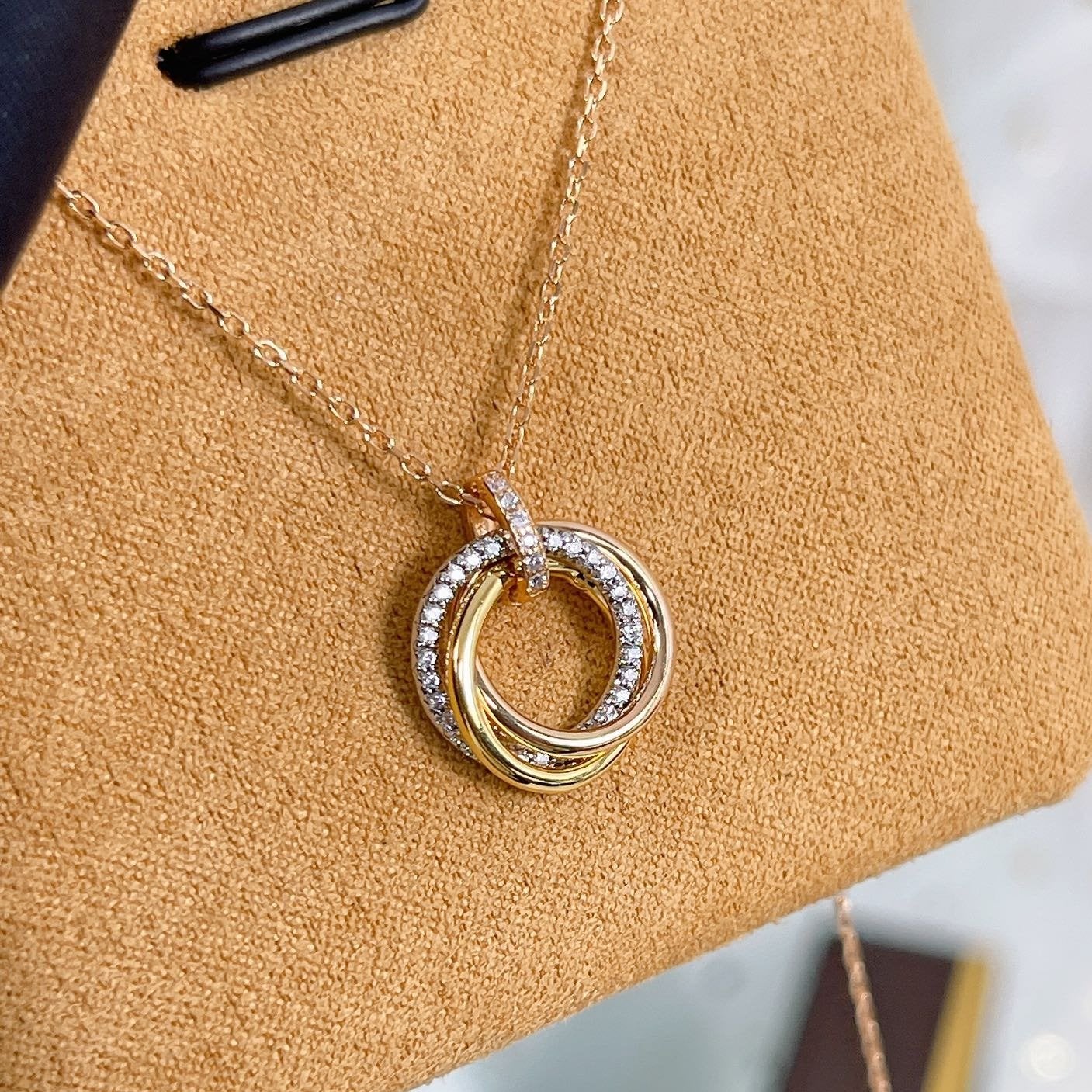 ¡®Imperial¡¯TRINITY NECKLACE SILVER GOLD PINK GOLD DIAMONDS