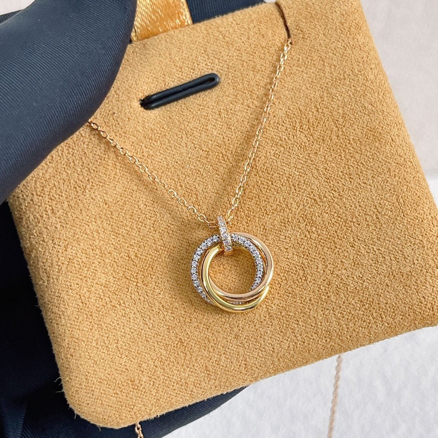 ¡®Imperial¡¯TRINITY NECKLACE SILVER GOLD PINK GOLD DIAMONDS