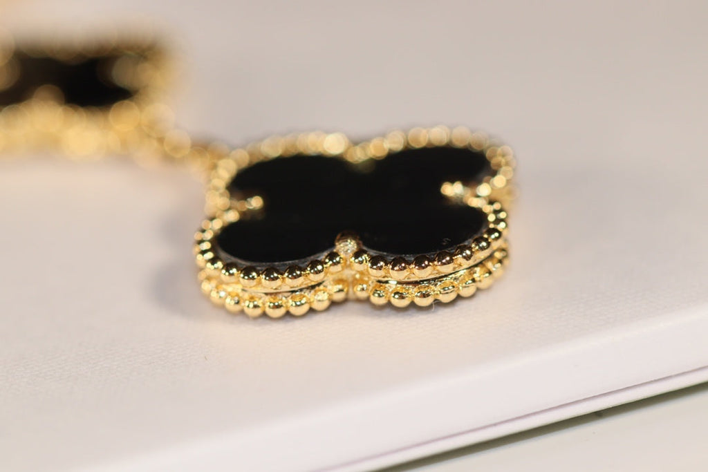 ¡®Imperial¡¯CLOVER EARRINGS GOLD ONYX MOP 3 MOTIF