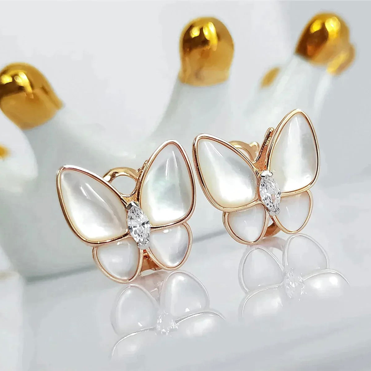 ¡®Imperial¡¯BUTTERFLY MOP DIAMOND EARRINGS