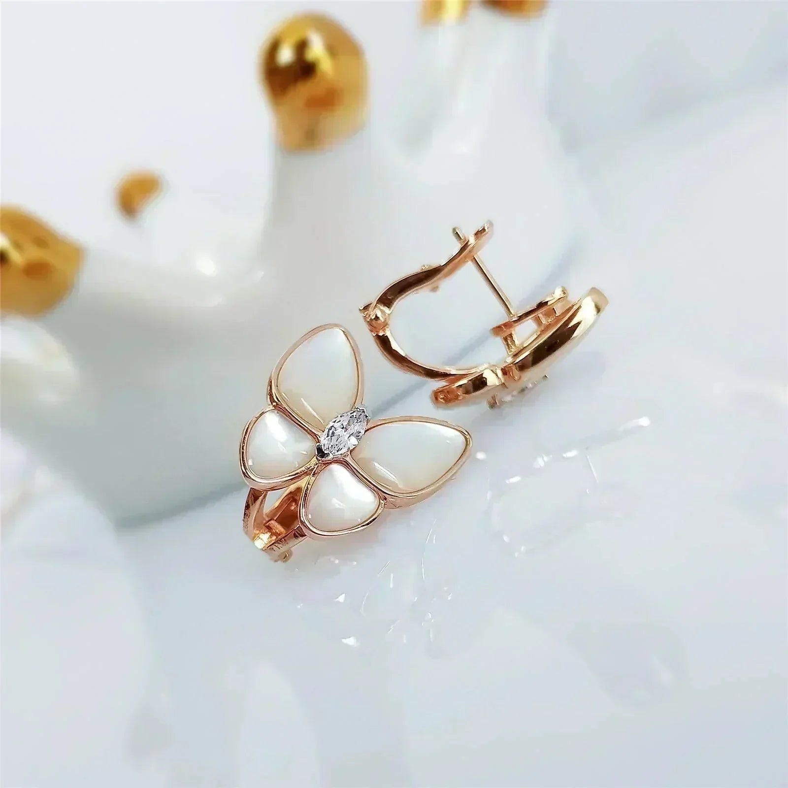 ¡®Imperial¡¯BUTTERFLY MOP DIAMOND EARRINGS