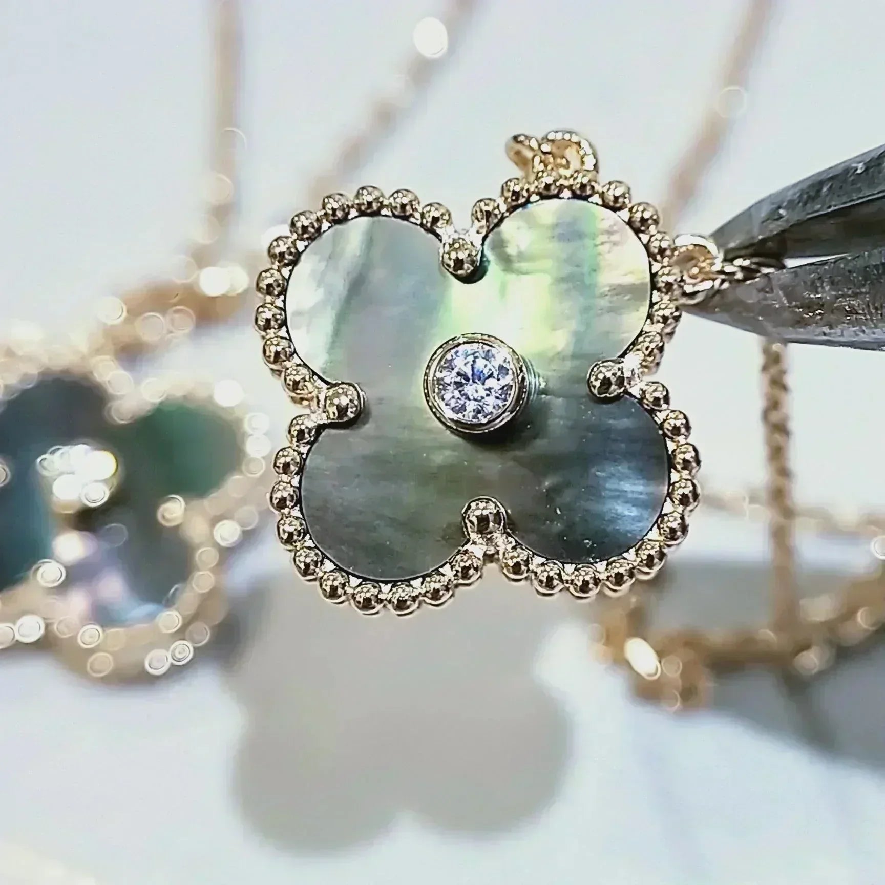 ¡®Imperial¡¯CLOVER 15MM DIAMOND AND MOTHER-OF-GREY NECKLACE