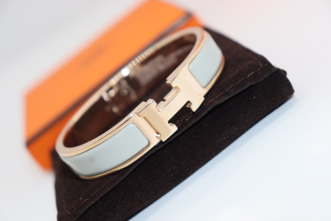 ¡®Imperial¡¯H LIGHT BLUE BRACELET