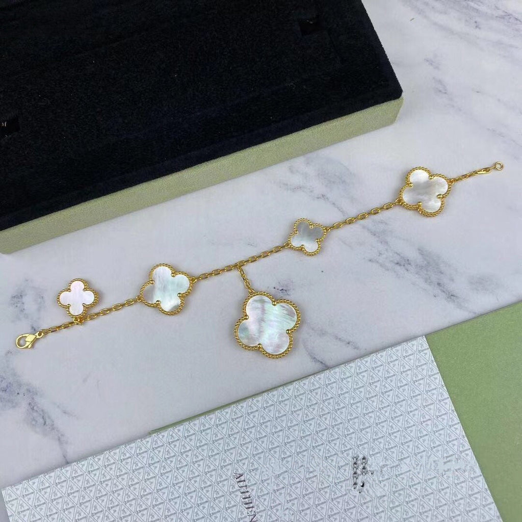 ¡®Imperial¡¯MAGIC CLOVER MOP GOLD BRACELET 5 MOTIFS