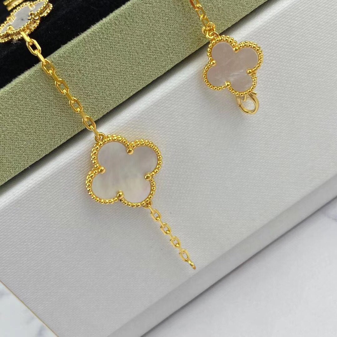 ¡®Imperial¡¯MAGIC CLOVER MOP GOLD BRACELET 5 MOTIFS