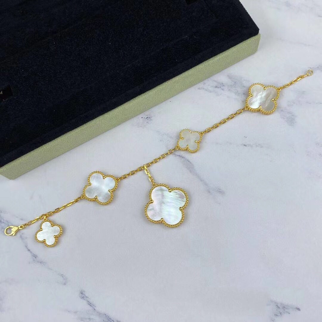 ¡®Imperial¡¯MAGIC CLOVER MOP GOLD BRACELET 5 MOTIFS