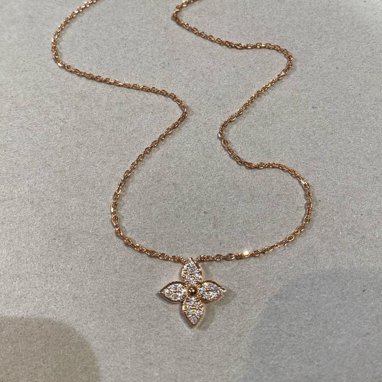 ¡®Imperial¡¯STAR DIAMOND NECKALCE