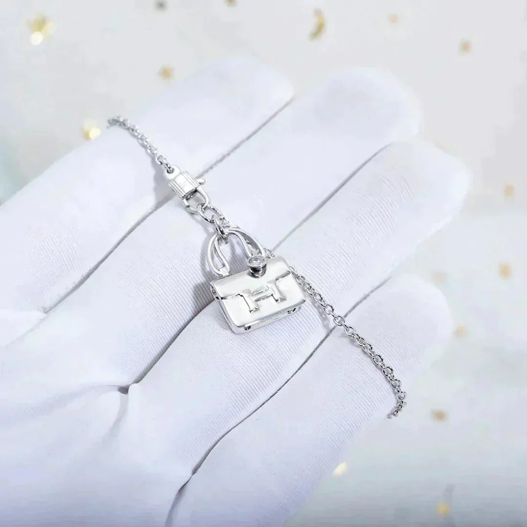 ¡®Imperial¡¯AMULETTE PEDANT SILVER NECKLACE