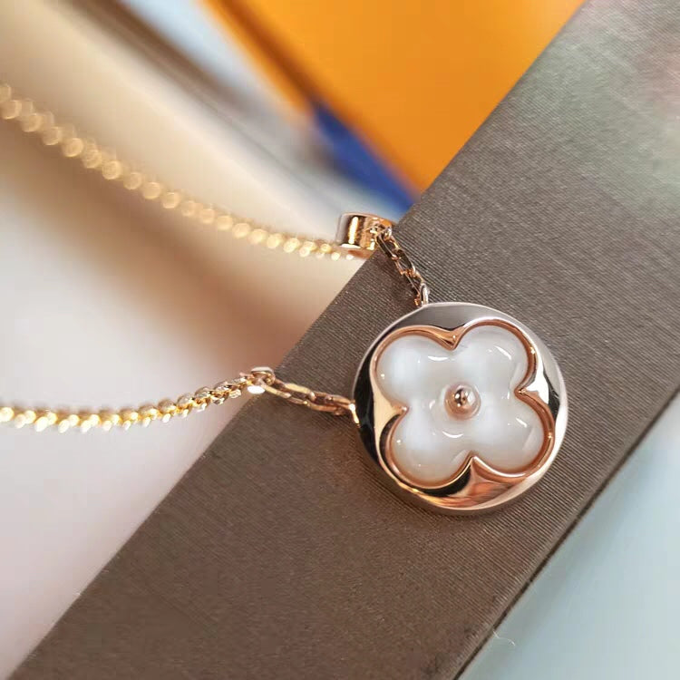 ¡®Imperial¡¯SUN MOP GOLD 1 DIAMOND NECKLACE