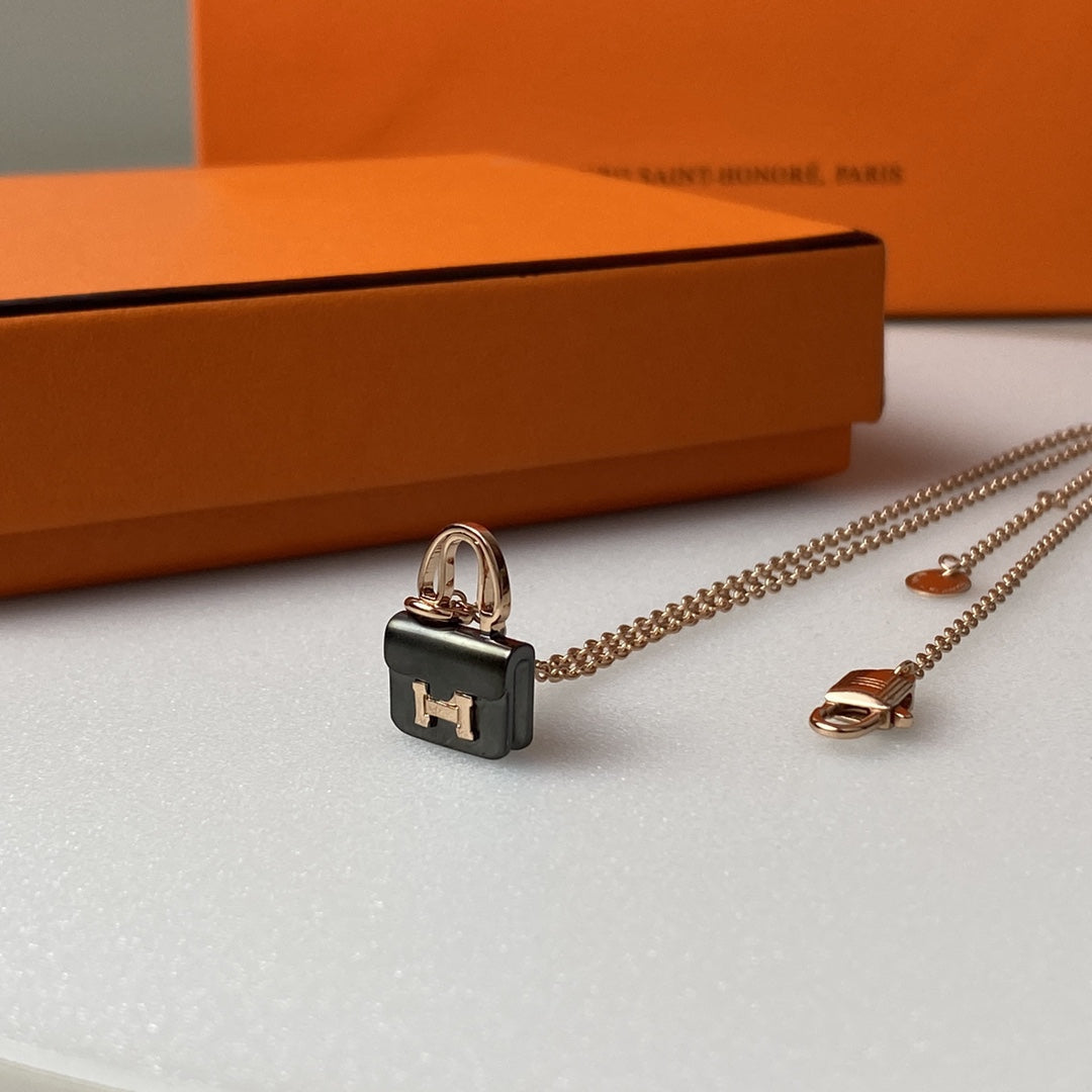 ¡®Imperial¡¯CONSTANCE BLACK PEDANT PINK GOLD NECKLACE