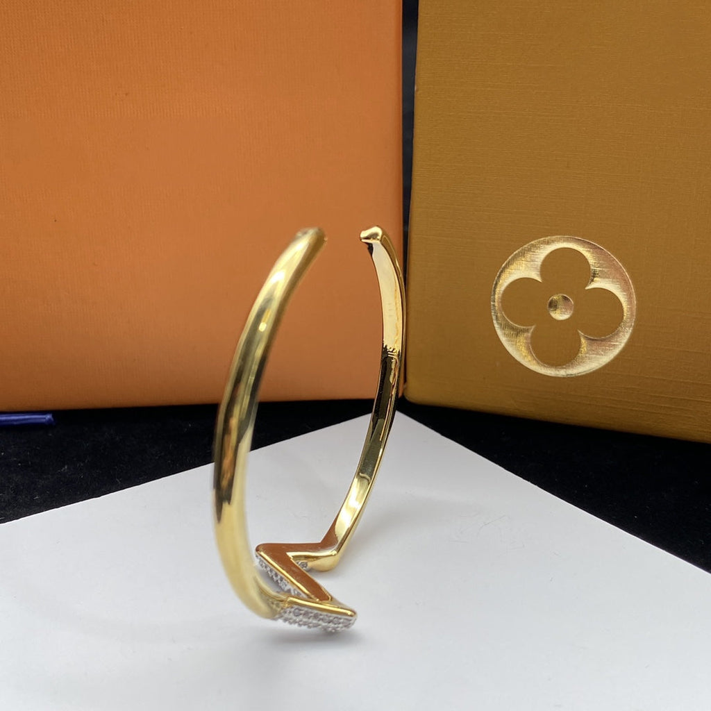¡®Imperial¡¯VOLTE UPSITE DOWN DIAMOND GOLD OPEN BRACELET