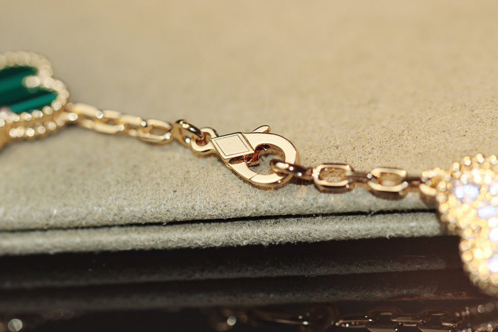 ¡®Imperial¡¯CLOVER 20 MOTIFS ONYX ROSE GOLD