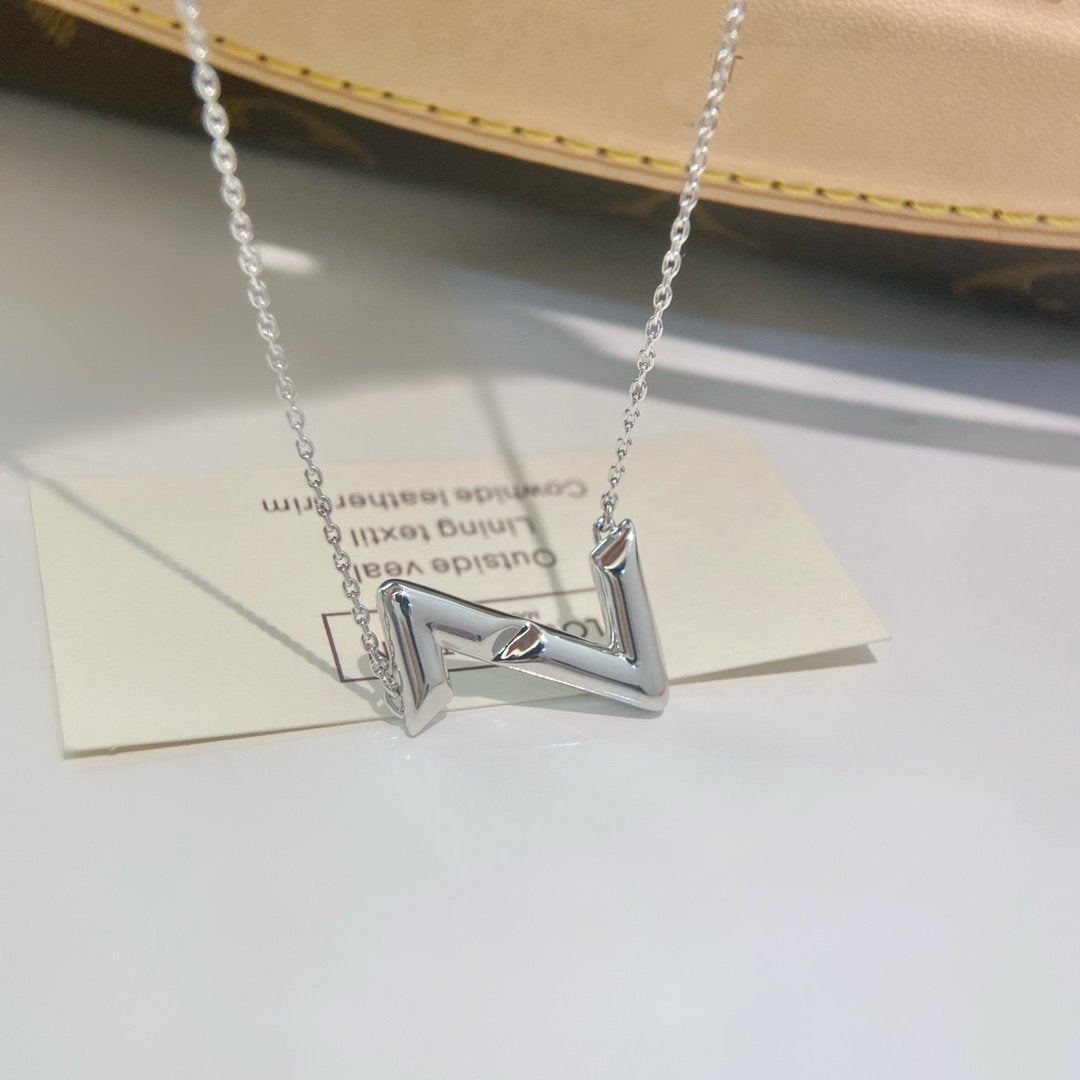 ¡®Imperial¡¯VOLTE UPSIDE DOWN NECKLACE