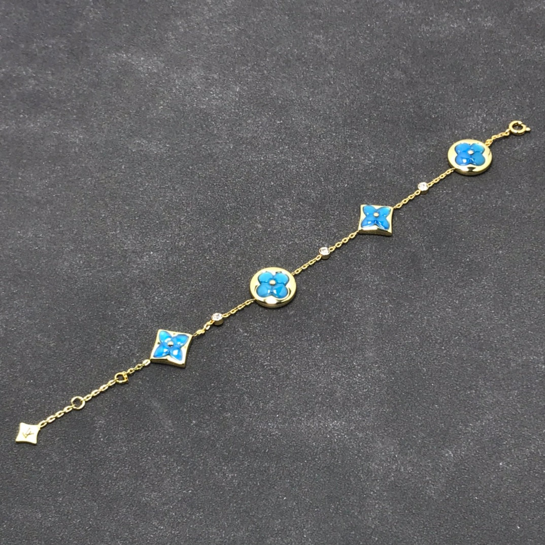 ¡®Imperial¡¯STAR AND SUN TURQUOISE 4 MOTIFS 3 DIAMONDS