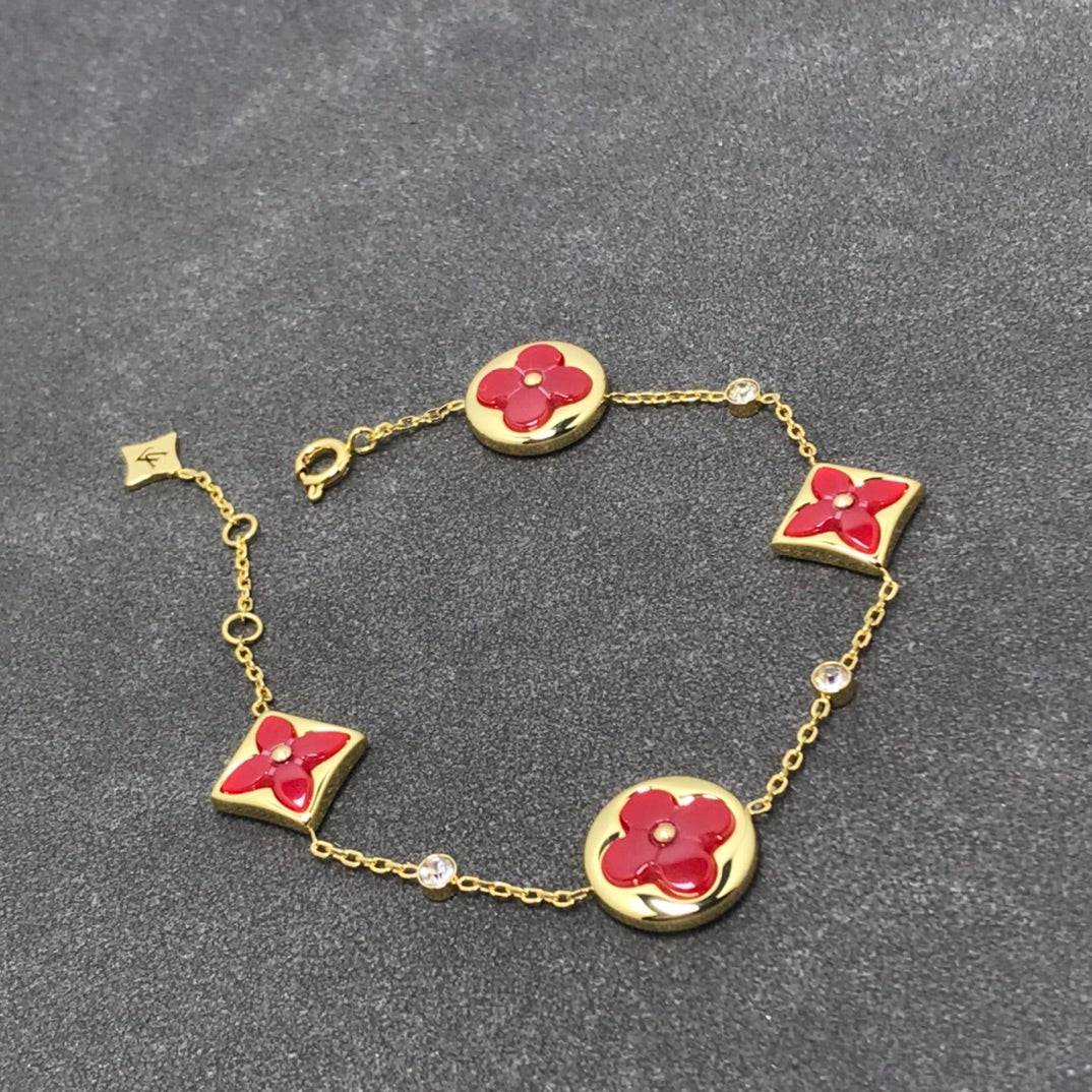 ¡®Imperial¡¯STAR AND SUN CARNELIAN 4 MOTIFS 3 DIAMONDS