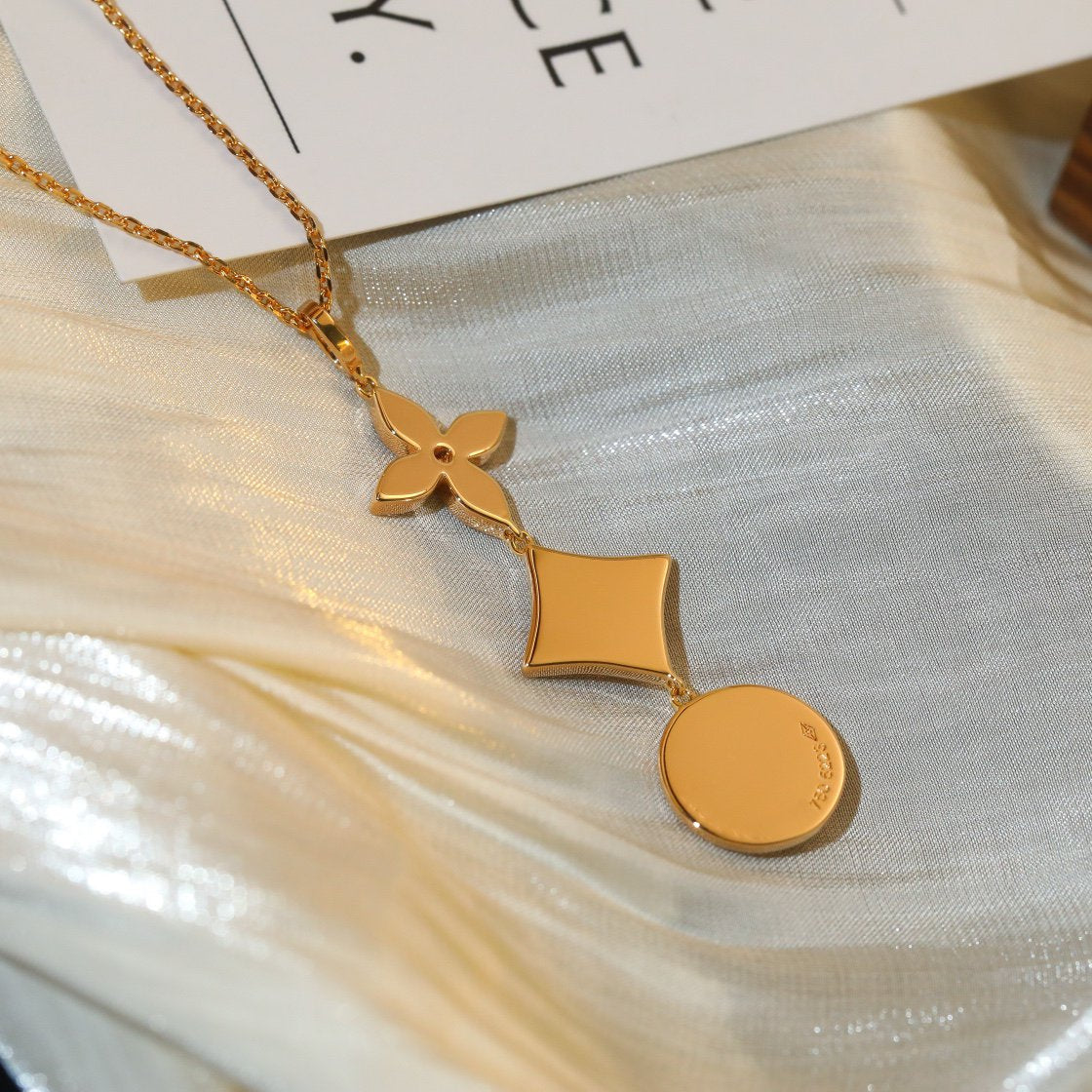 ¡®Imperial¡¯STAR AND SUN DIAMOND PINK GOLD NECKLACE