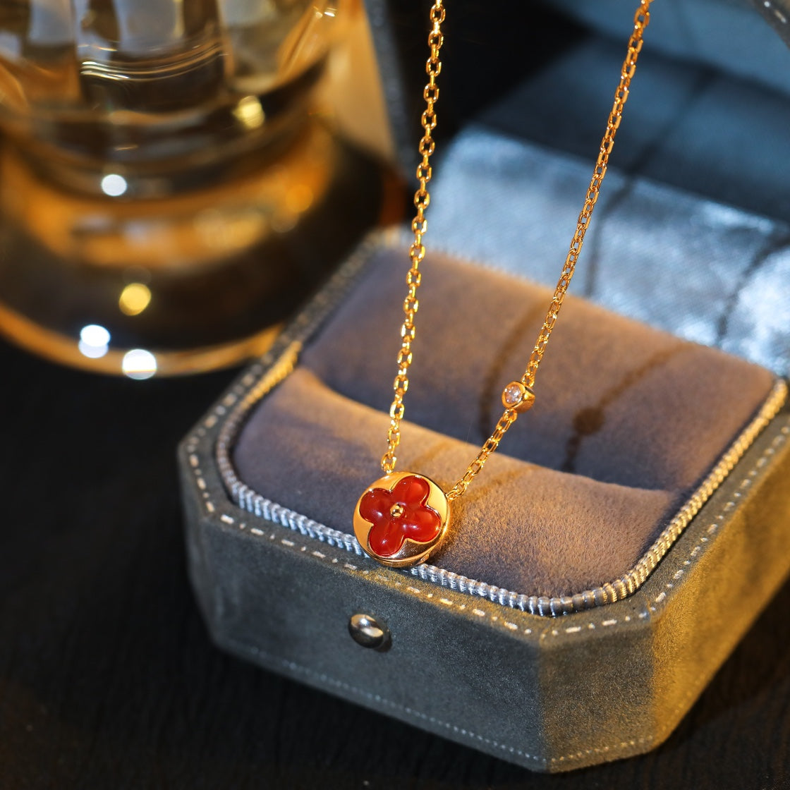 ¡®Imperial¡¯SUN PEDANT PINK GOLD 1 DIAMOND NECKLACE
