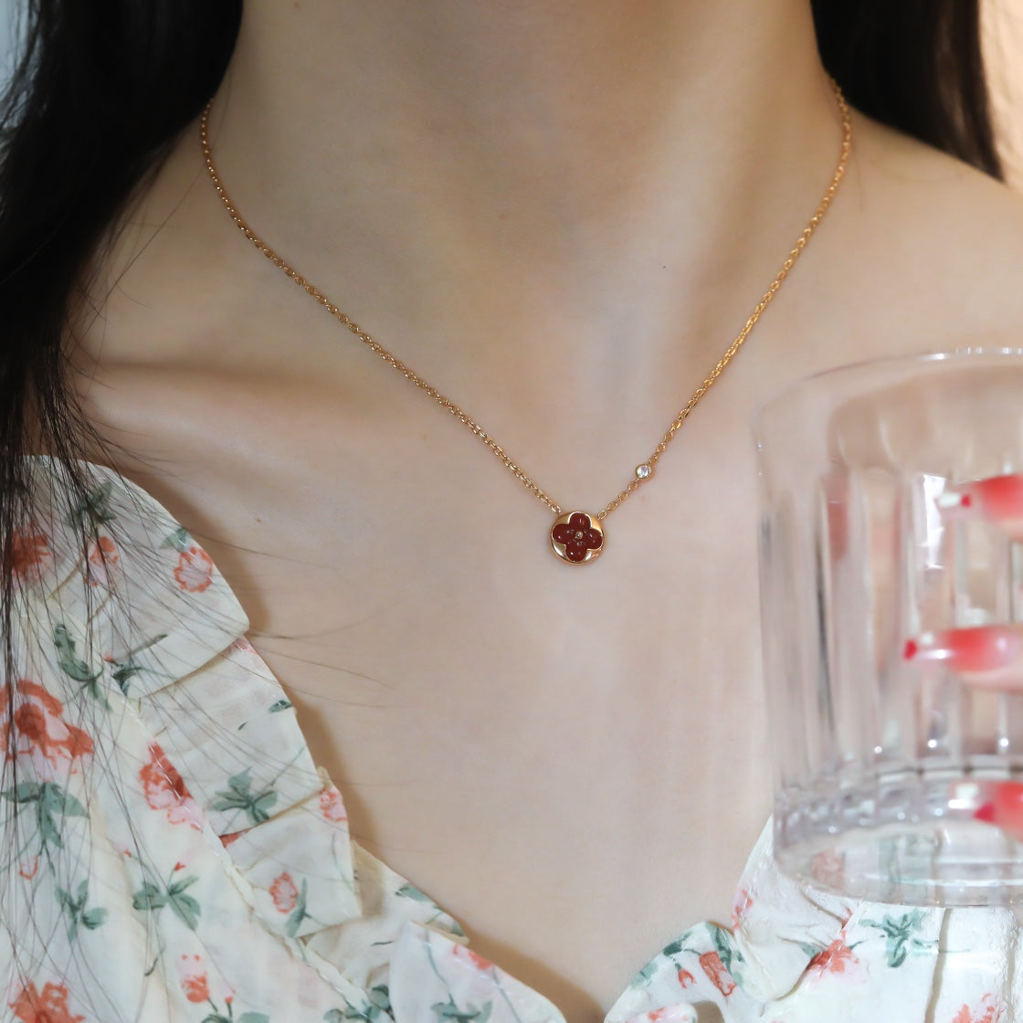 ¡®Imperial¡¯SUN PEDANT PINK GOLD 1 DIAMOND NECKLACE