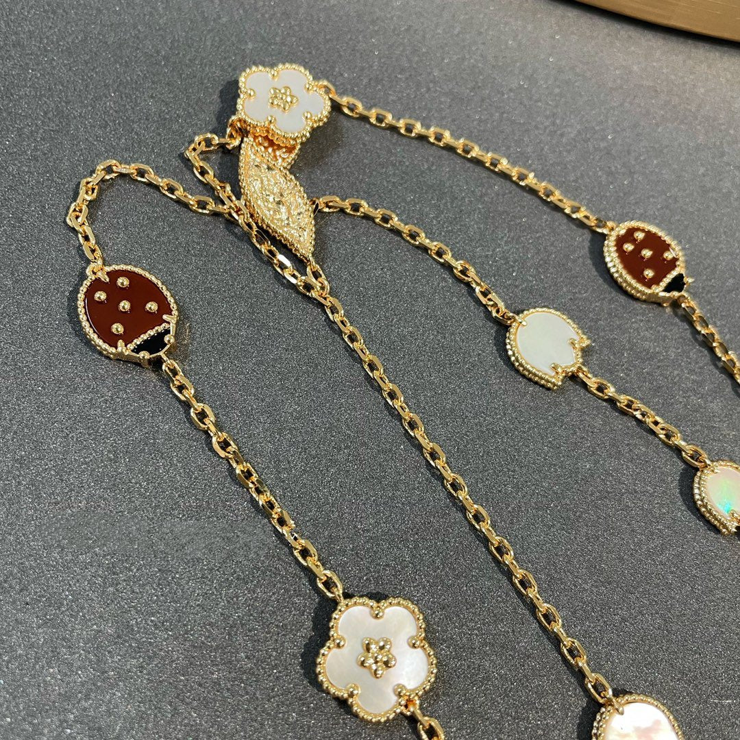 ¡®Imperial¡¯LUCKY SPRING 15 MOTIFS GOLD NECKLACE