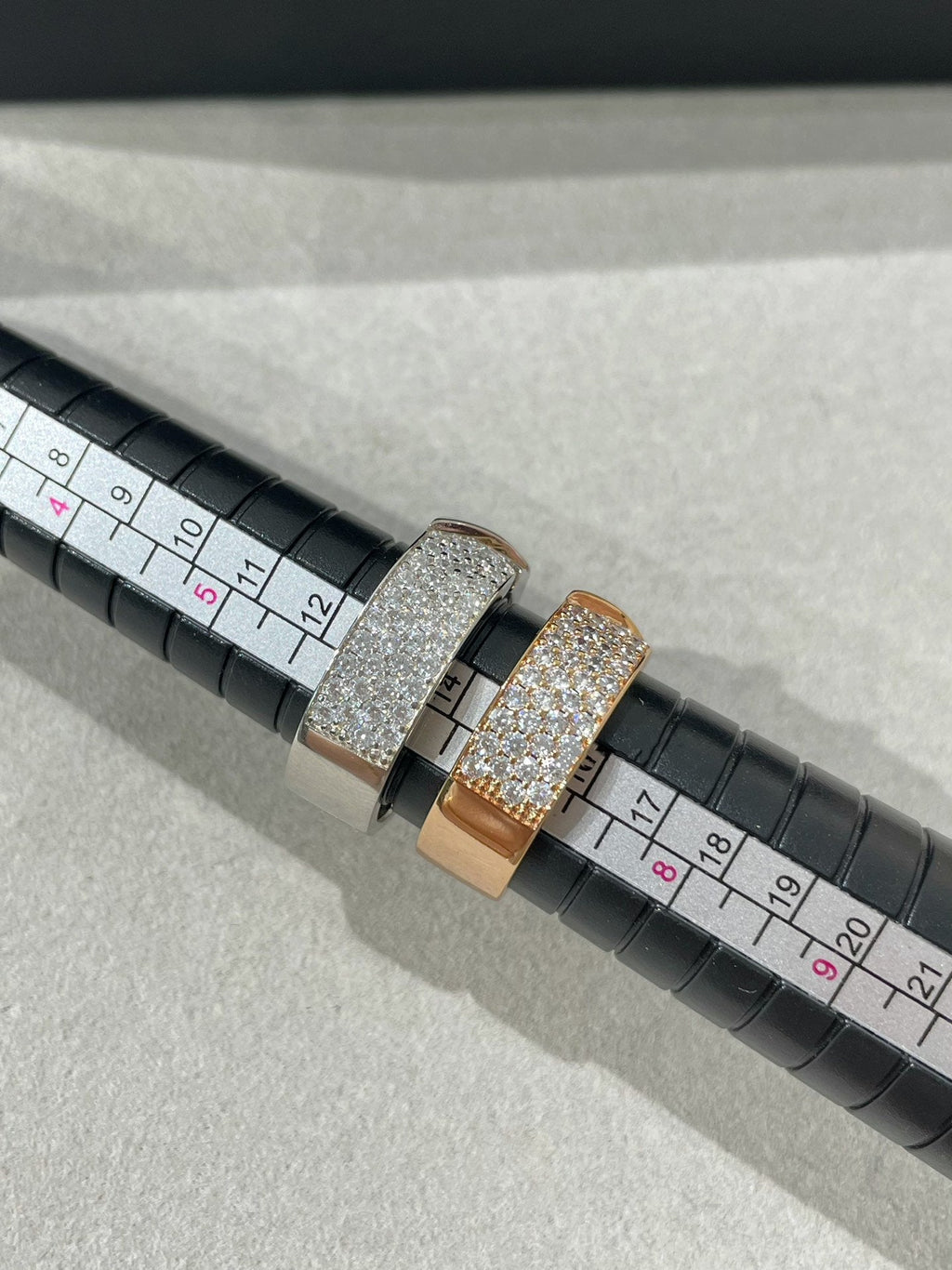 ¡®Imperial¡¯LIENS EVIDENCE  DIAMOND PAVED RING