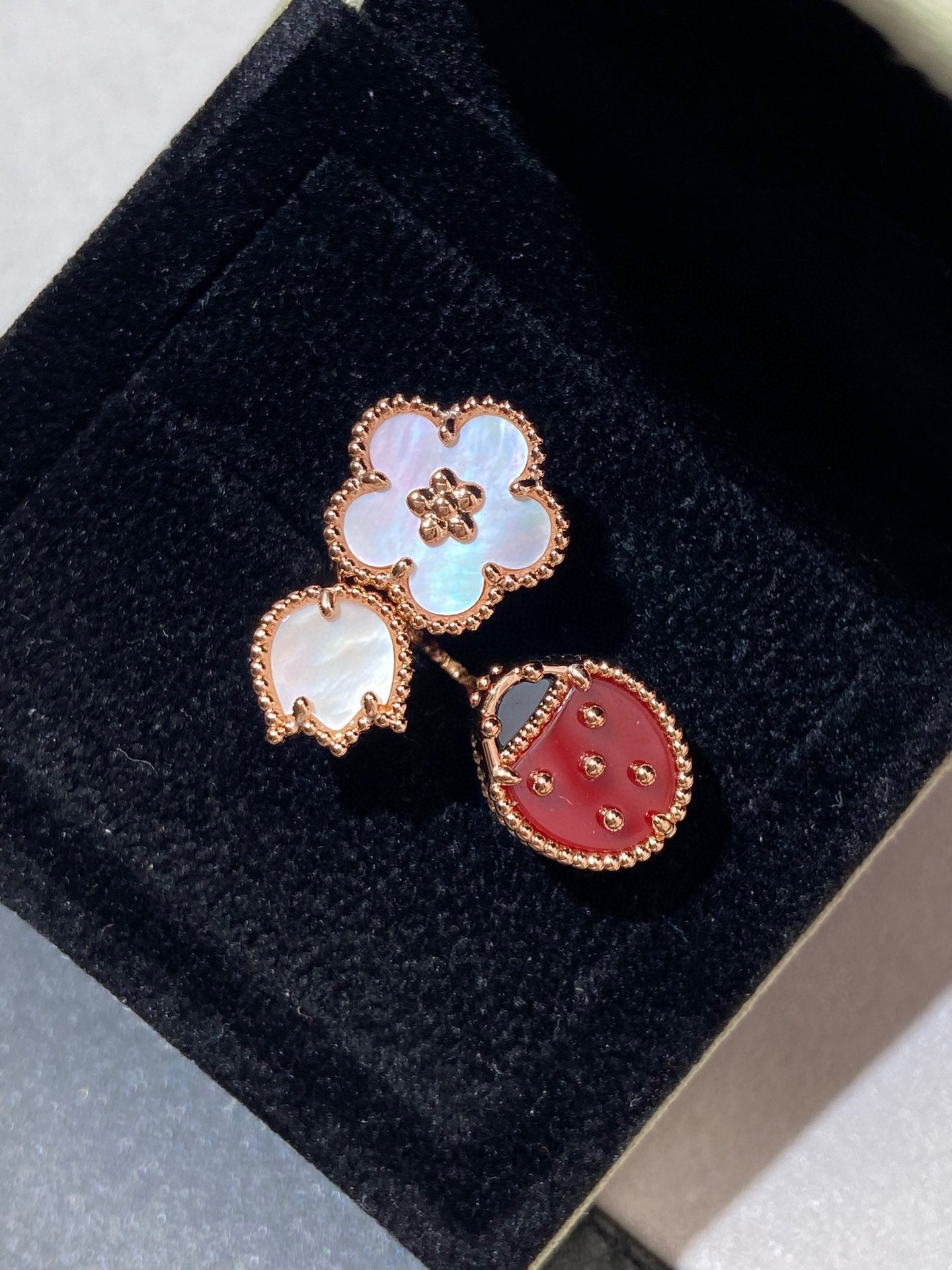 ¡®Imperial¡¯LUCKY 3 MOTIF ROSE GOLD RING