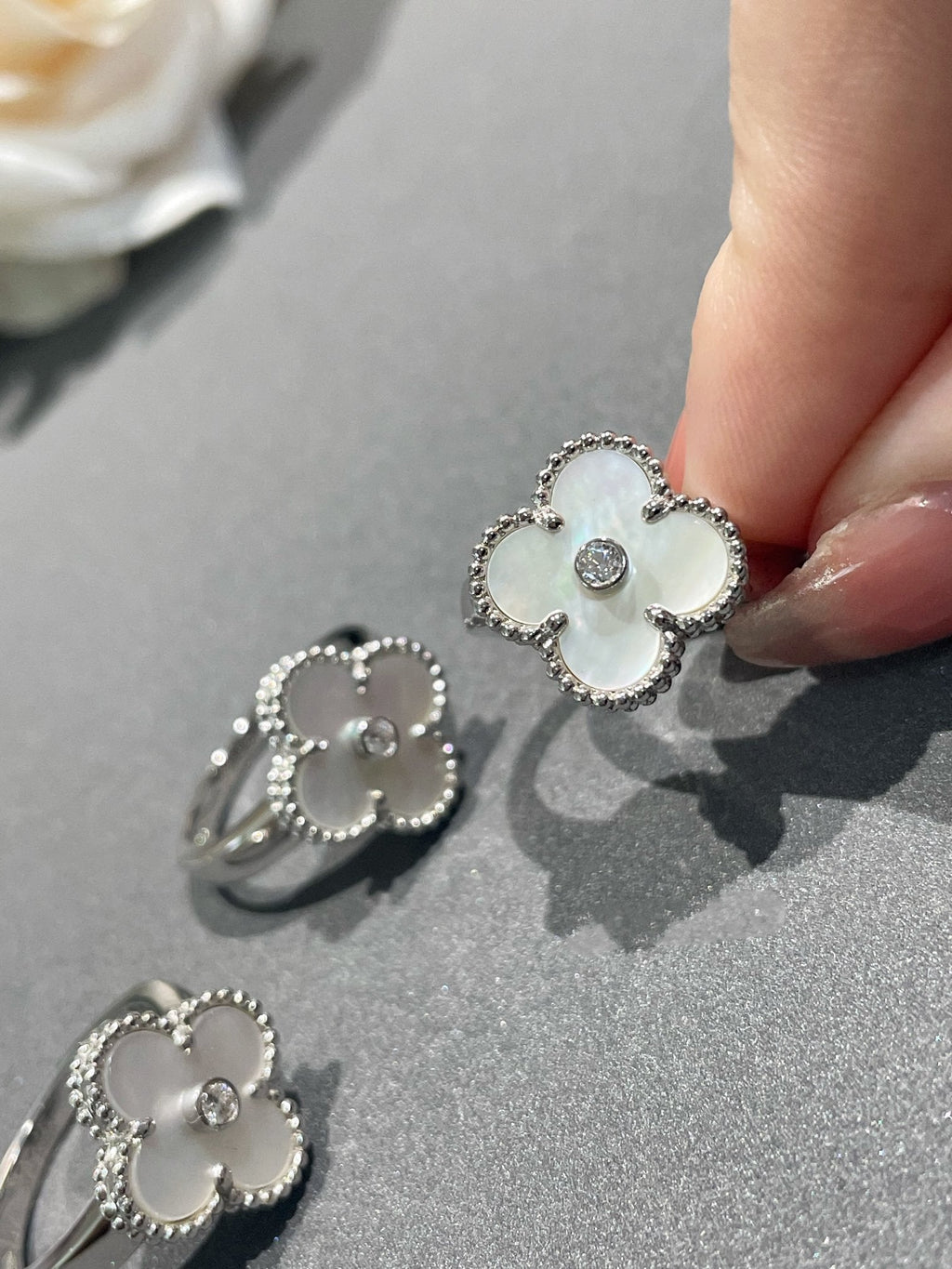 ¡®Imperial¡¯CLOVER SILVER MOP DIAMOND RING