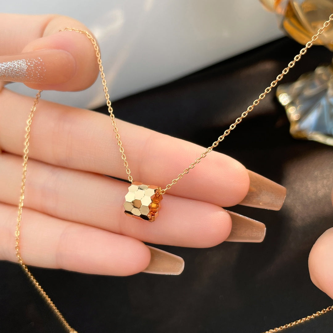 ¡®Imperial¡¯BEE MINI NECKLACE