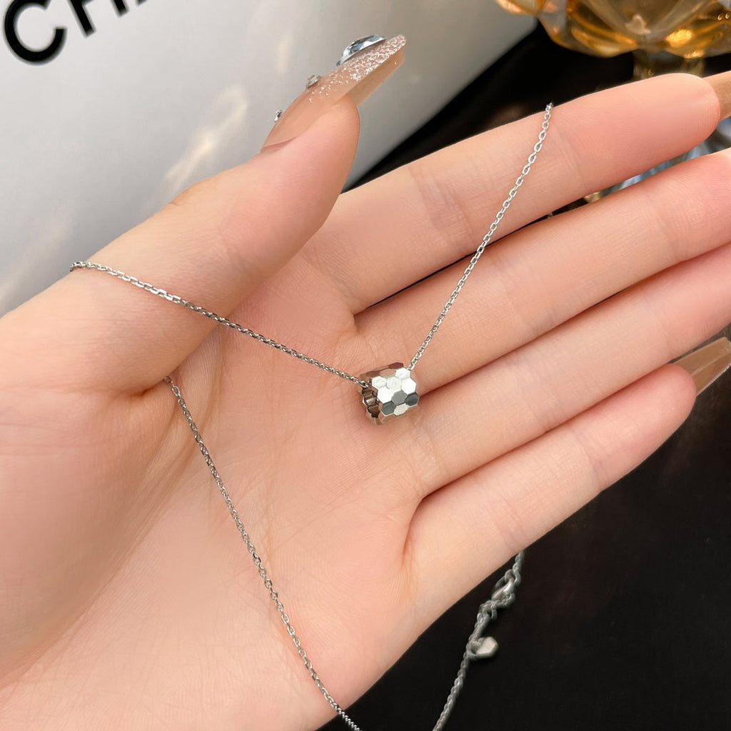 ¡®Imperial¡¯BEE MINI NECKLACE