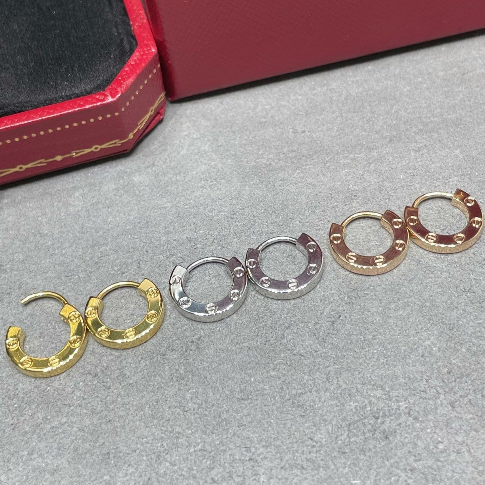 ¡®Imperial¡¯LOVE MINI EARRINGS