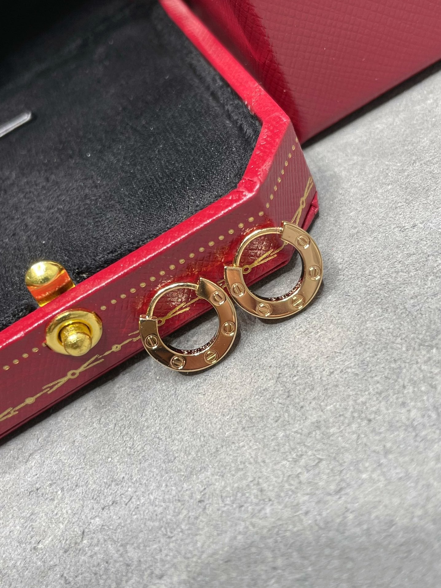 ¡®Imperial¡¯LOVE MINI EARRINGS