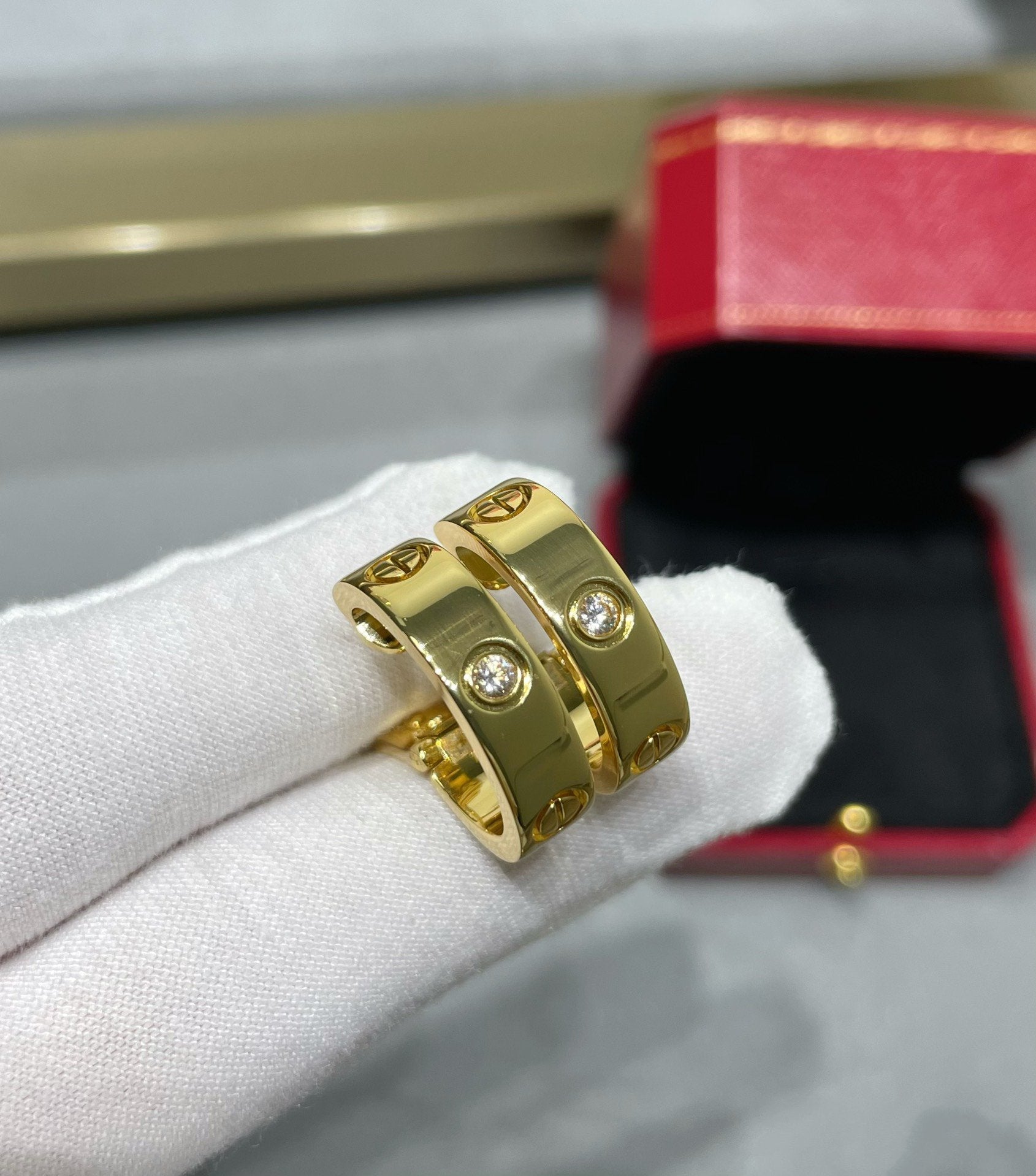 ¡®Imperial¡¯LOVE 5.5MM 1 DIAMOND EARRINGS