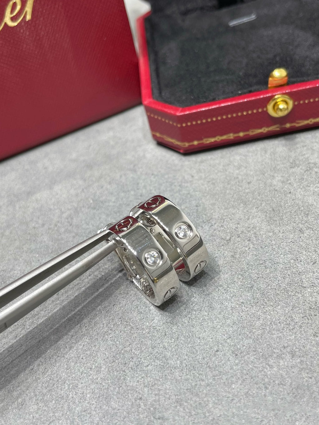 ¡®Imperial¡¯LOVE 5.5MM 1 DIAMOND EARRINGS