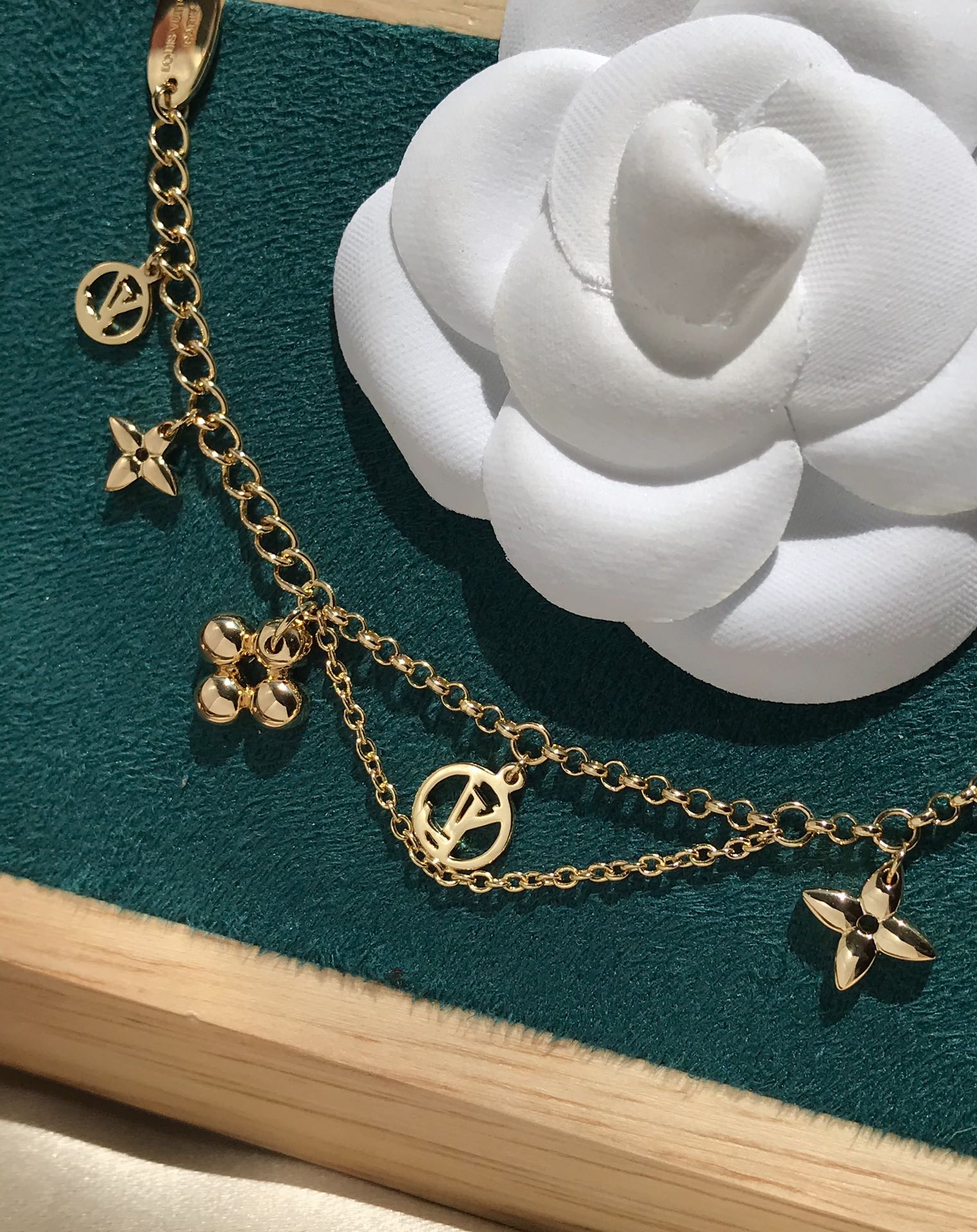¡®Imperial¡¯BLOOMING PINK GOLD MOP BRACELET