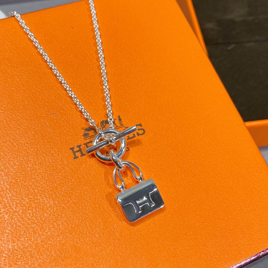 ¡®Imperial¡¯CONSTANCE PEDANT SILVER NECKLACE