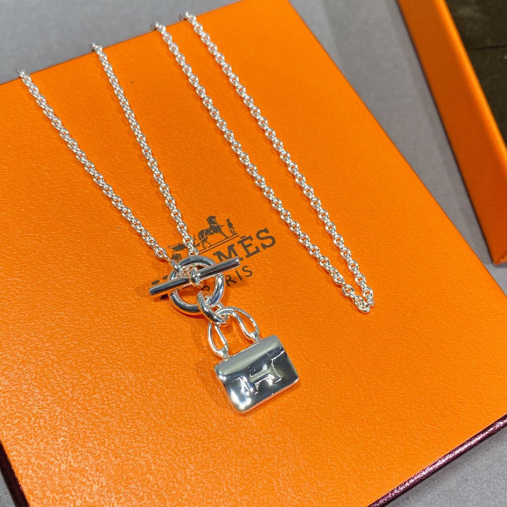 ¡®Imperial¡¯CONSTANCE PEDANT SILVER NECKLACE