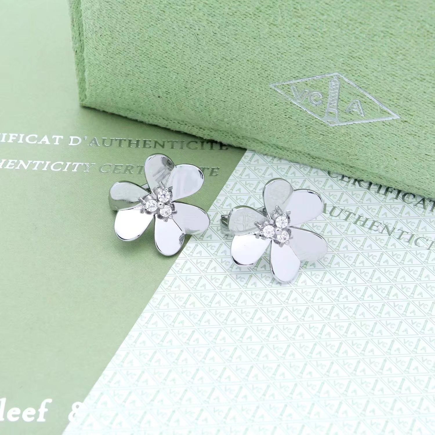 ¡®Imperial¡¯FRIVOLE EARRINGS- LARGE MODEL