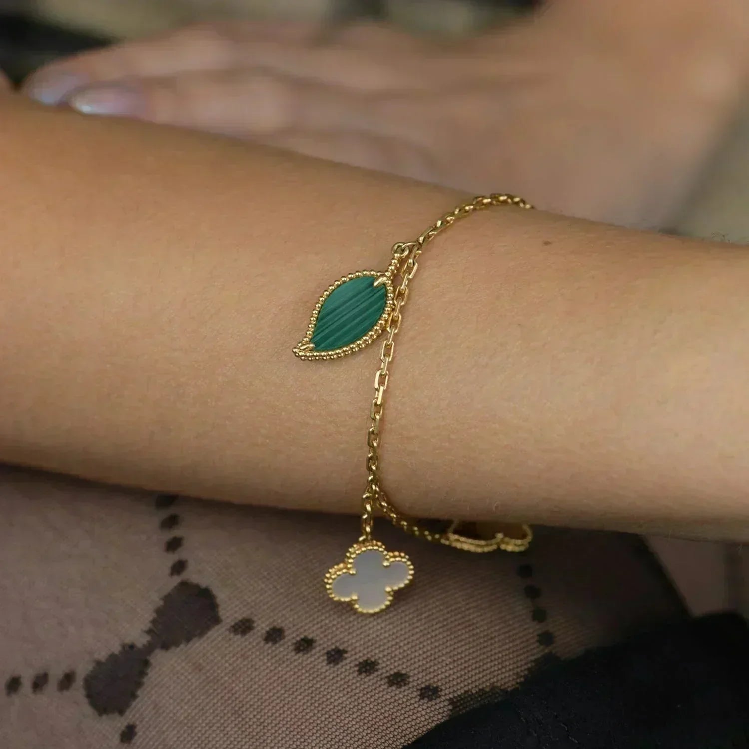 ¡®Imperial¡¯LUCKY SPRING 5 MOTIF GOLD BRACELET