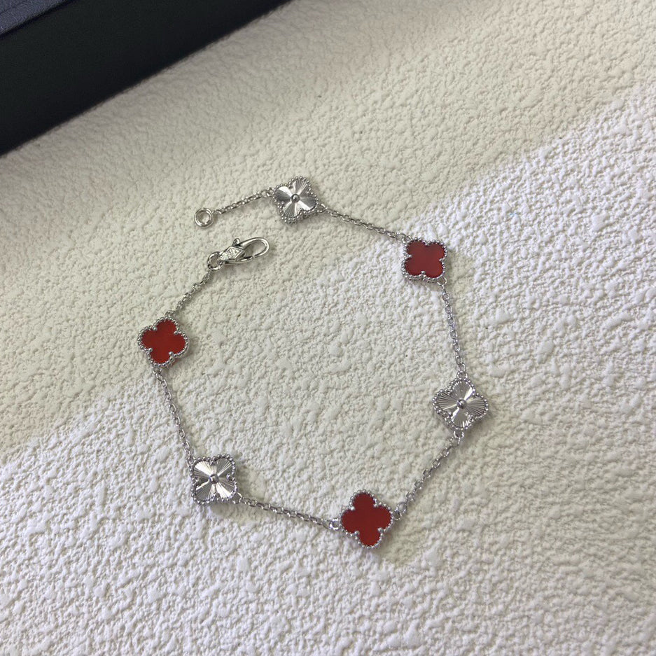 [¡®Imperial¡¯]CLOVER 6 MOTIF RED AGATE LASER BRACELET