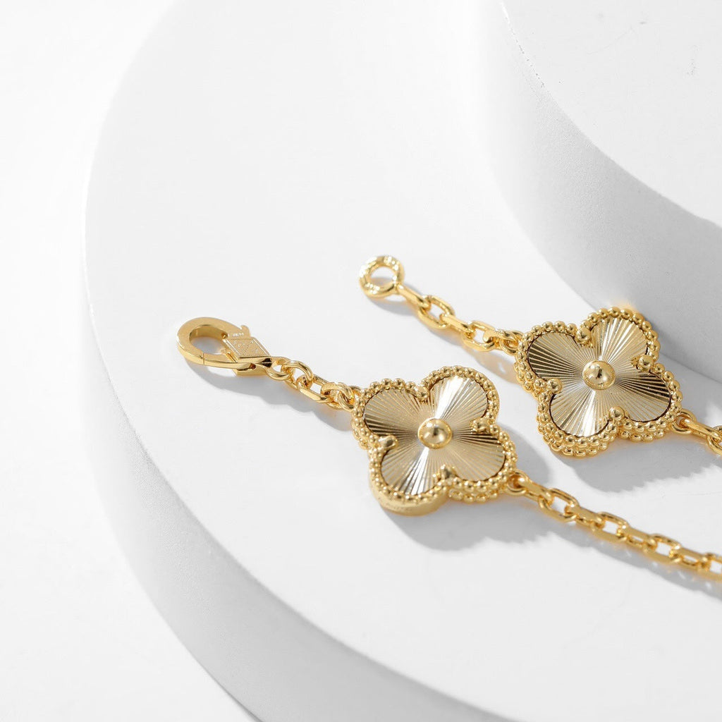 ¡®Imperial¡¯CLOVER 10 MOTIFS LASER NECKLACE