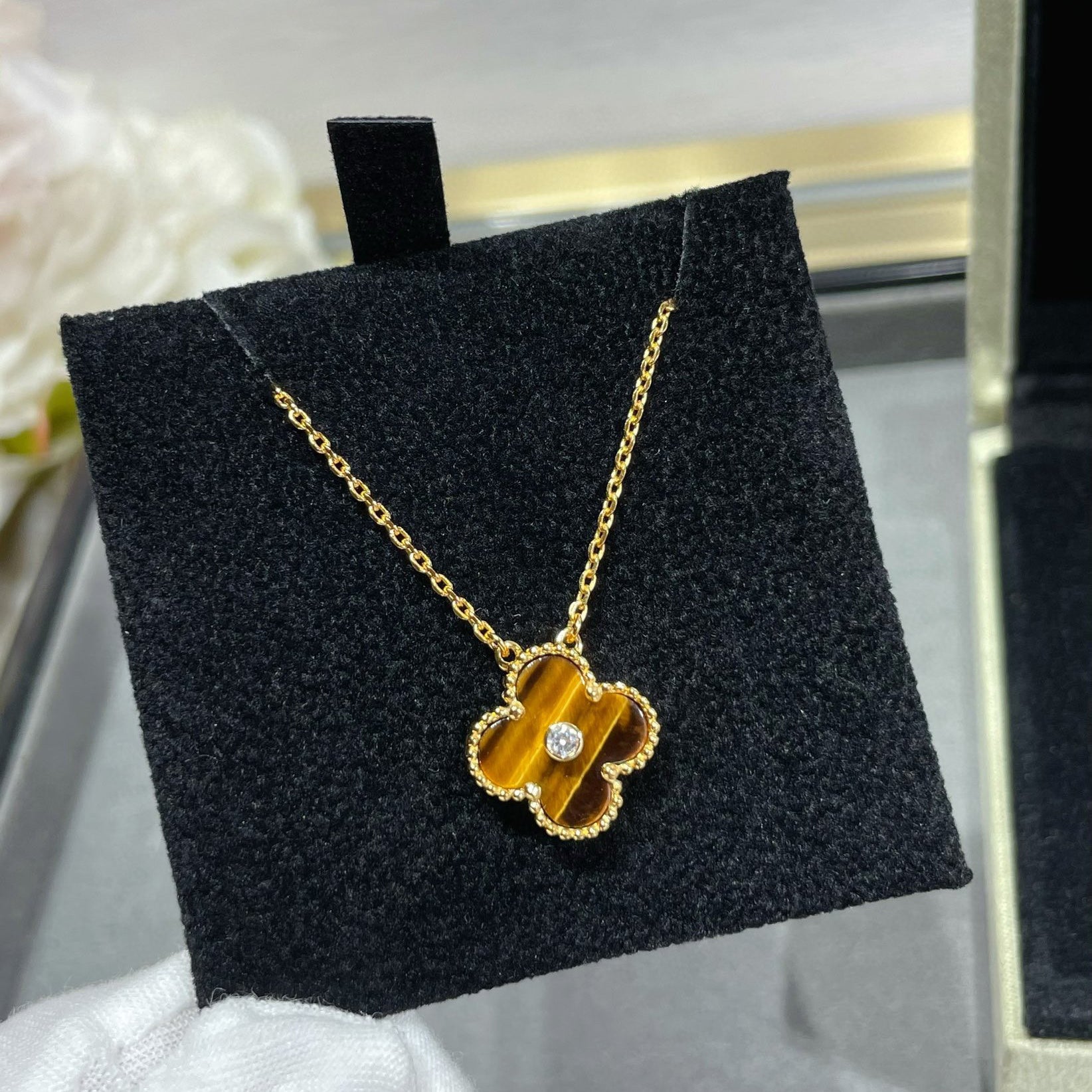¡®Imperial¡¯CLOVER 15MM DIAMOND AND YELLOW TIGER'S EYE AGATE necklace
