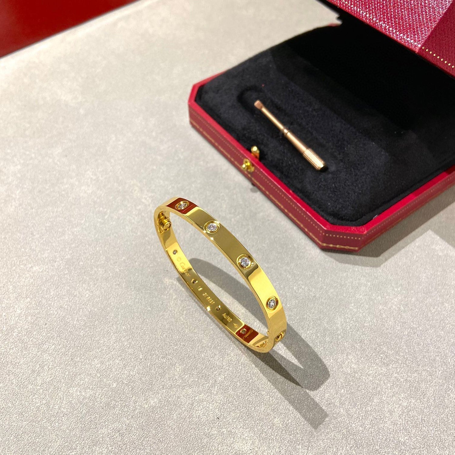 ¡®Imperial¡¯LOVE BRACELET 6.1MM 10 DIAMONDS