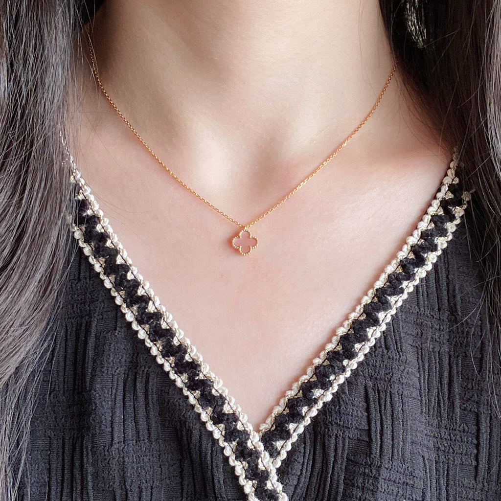 ¡®Imperial¡¯CLOVER 15MM PINK MOTHER-OF-PEARL SINGLE FLOWER NECKLACE