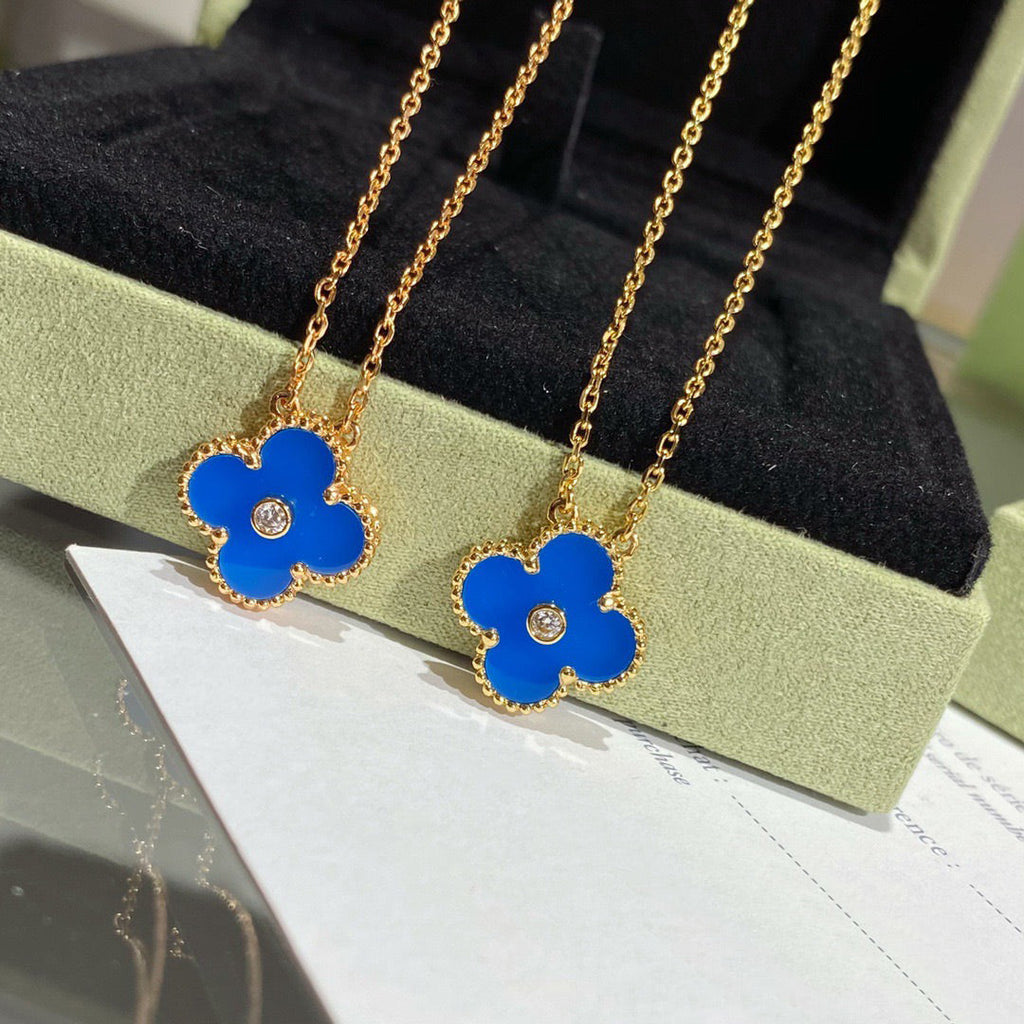 ¡®Imperial¡¯CLOVER 15MM DIAMOND AND BLUE AGATE NECKLACE