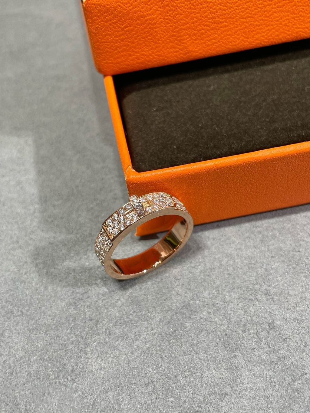 ¡®Imperial¡¯KELLY PINK GOLD DIAMOND RING