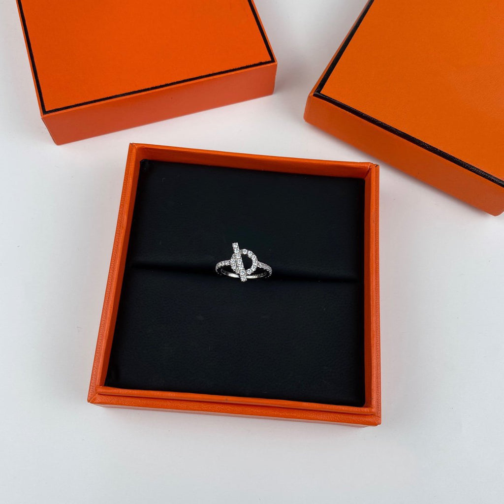 ¡®Imperial¡¯ECHAPPEE RING SILVER DIAMOND
