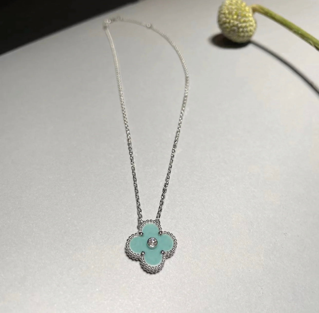 ¡®Imperial¡¯CLOVER 1 DIAMOND LIGHT BLUE SILVER NECKLACE
