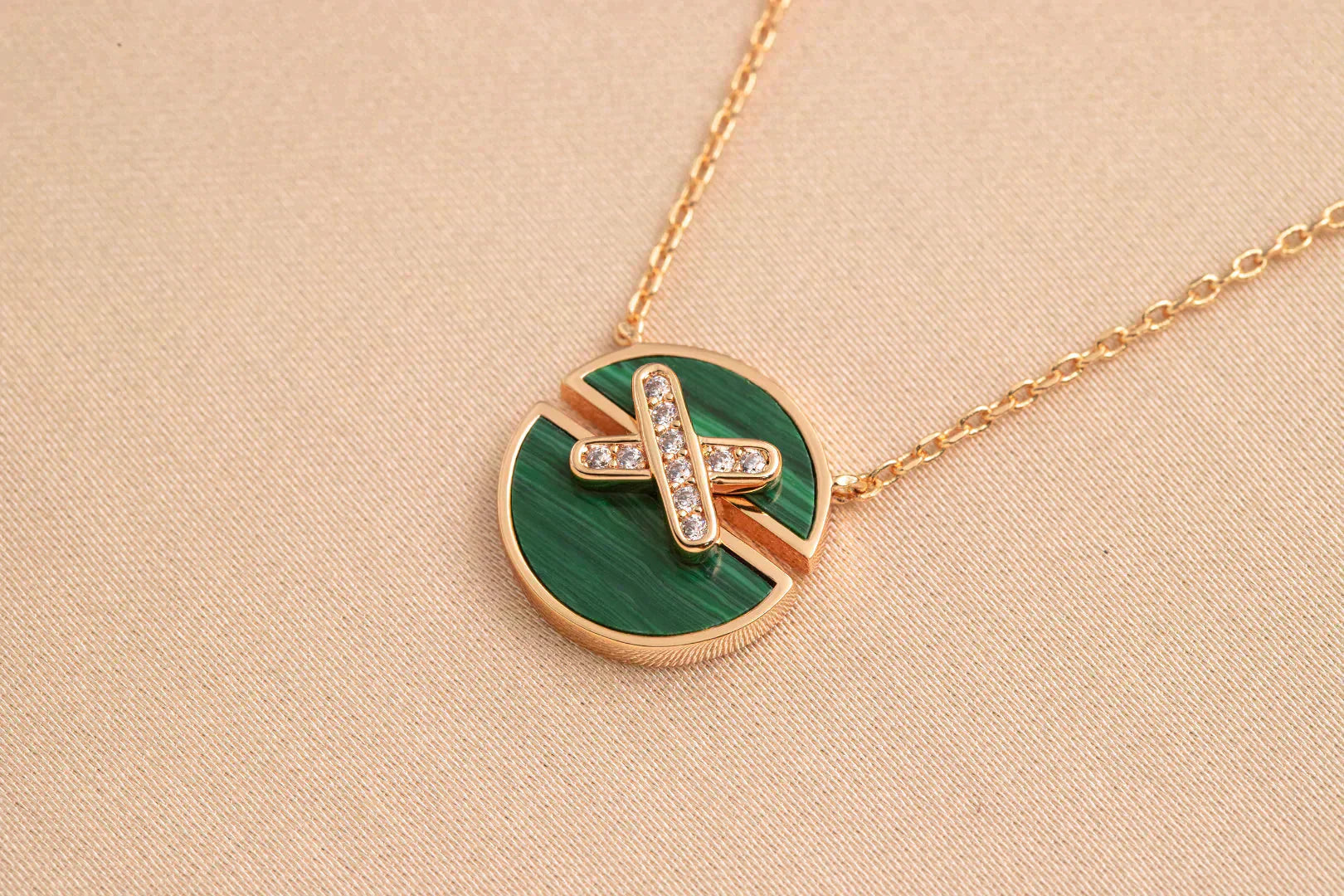 ¡®Imperial¡¯JEUX DE ROSE GOLD DIAMOND NECKLACE