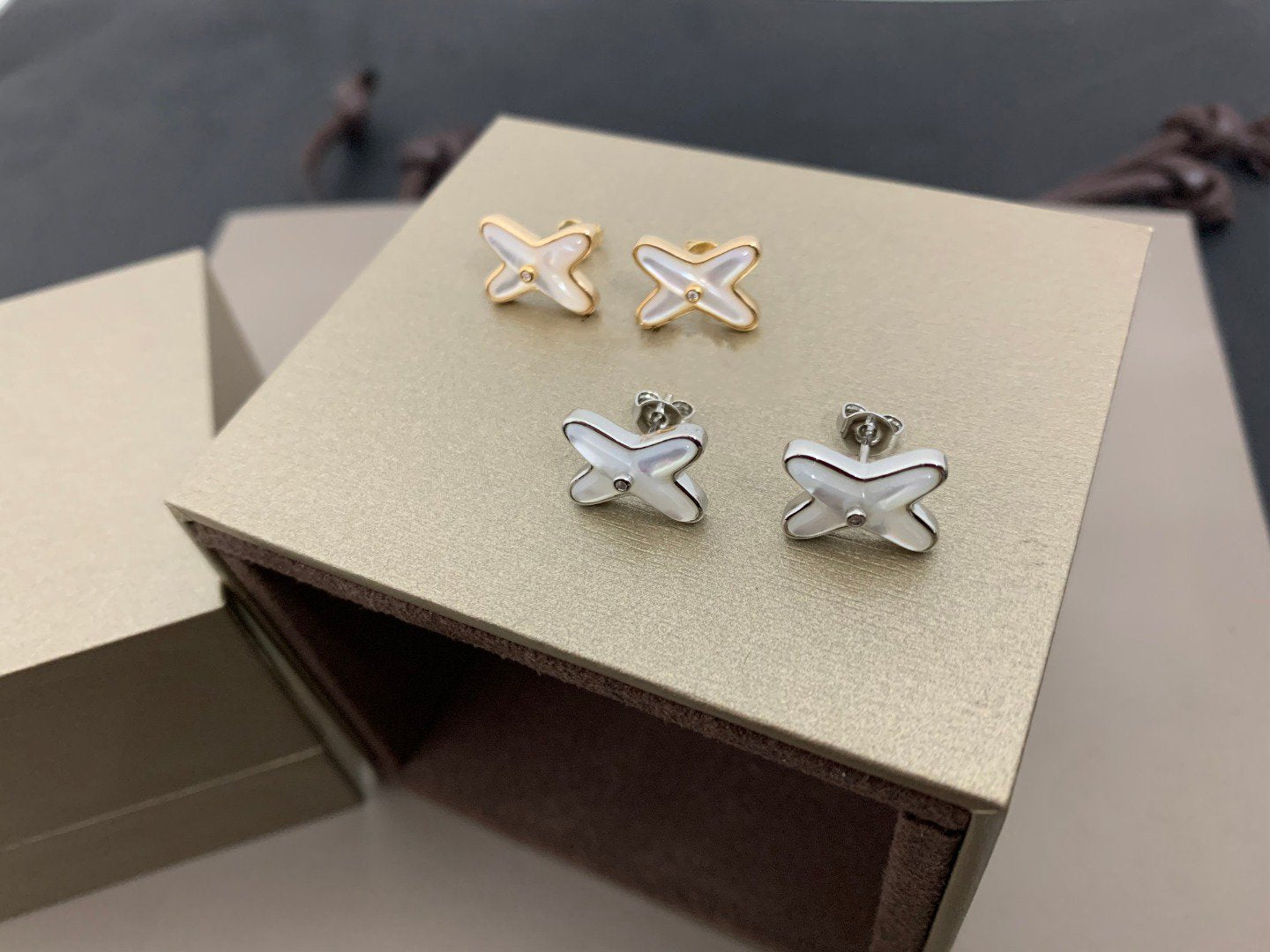 ¡®Imperial¡¯JEUX DE WHITE MOP SILVER DIAMOND EARRINGS