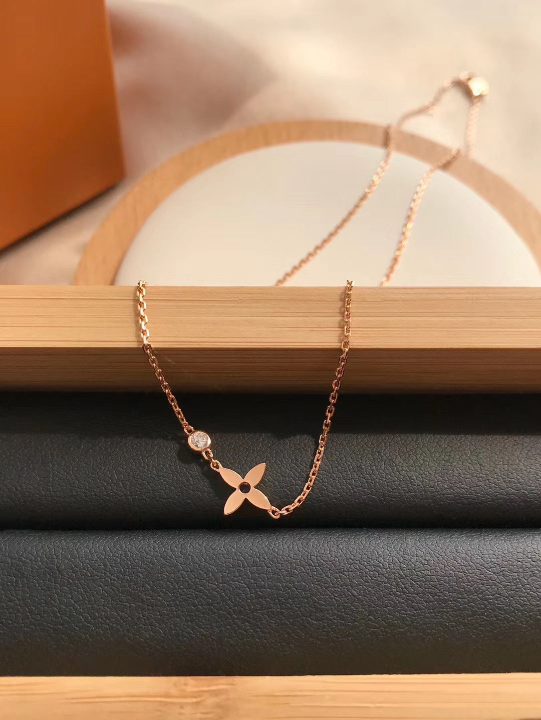 ¡®Imperial¡¯BLOSSOM PENDANT PINK GOLD AND DIAMOND